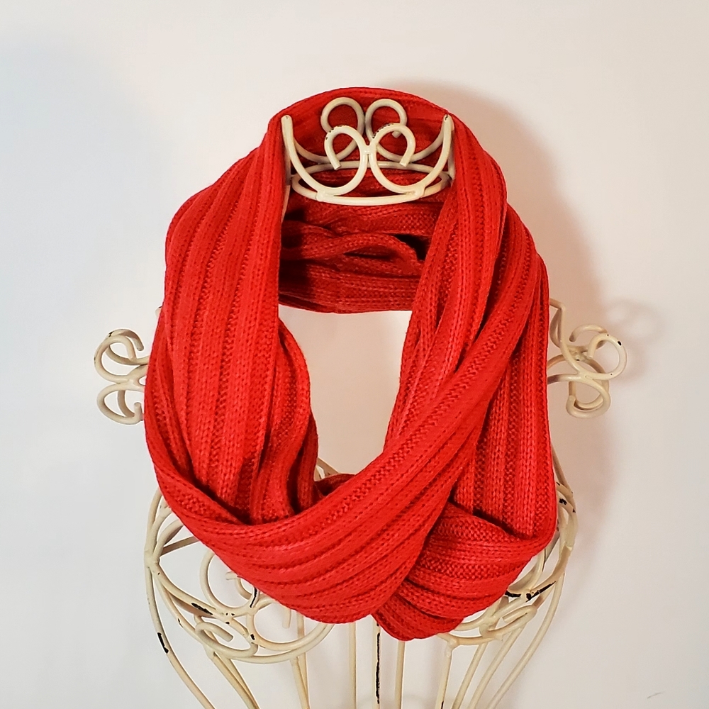 Angela & William Infinity Scarf